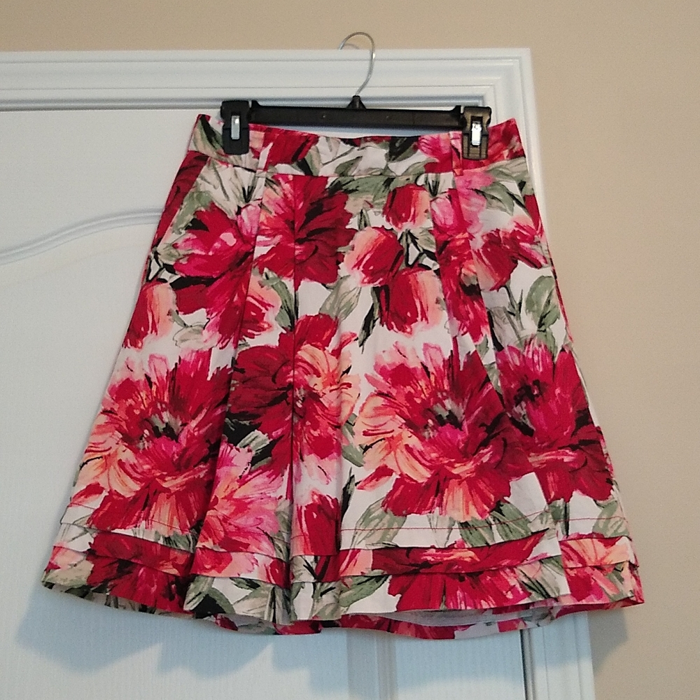 White House Black Market skirt